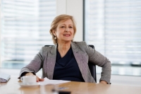 Die von Isabelle Chevelard als Vorstandsvorsitzende geführte Targobank-Gruppe rückt mit der geplanten Übernahme der OLB in die Top 10 Deutschlands privater Banken auf.