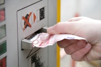 Alter Fahrkartenautomat