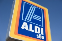 Mit der American Express kann nun auch im Aldi Süd bezahlt werden. © iStock.
