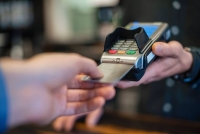 Kartenzahlung am Zahlterminal