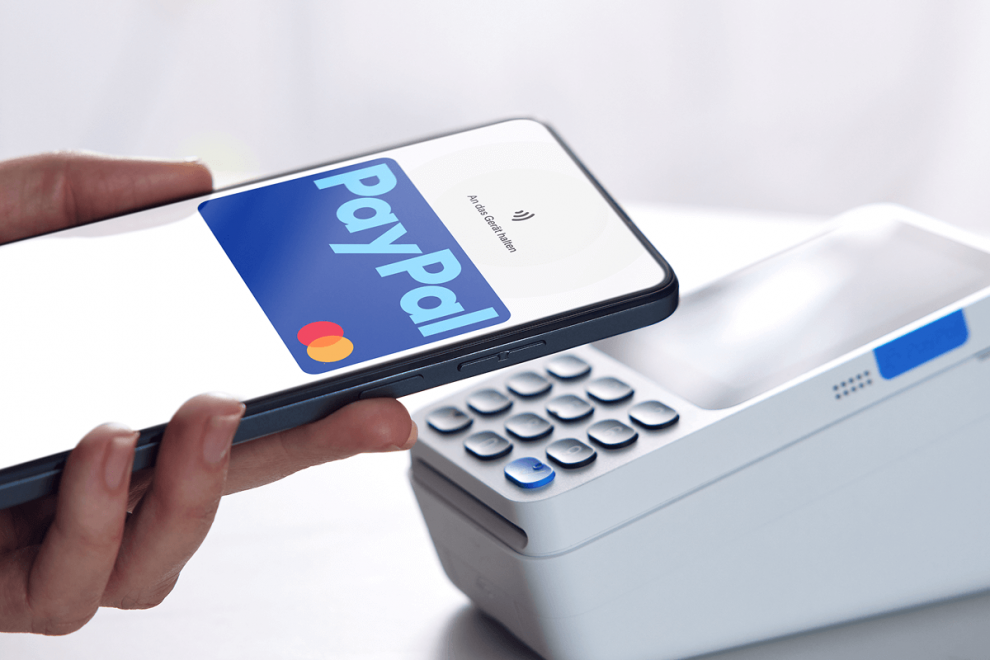 Künftig zahlen Sie mit PayPal auch an der Ladenkasse vor Ort.