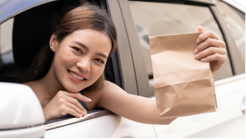 VR Payment und Smoothr vereinfachen Drive-in-Bezahlprozess