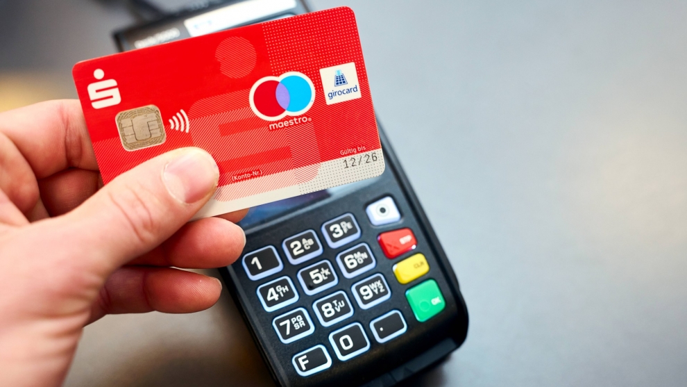 Girocard bleibt führende Bezahlmethode an der Ladenkasse.
